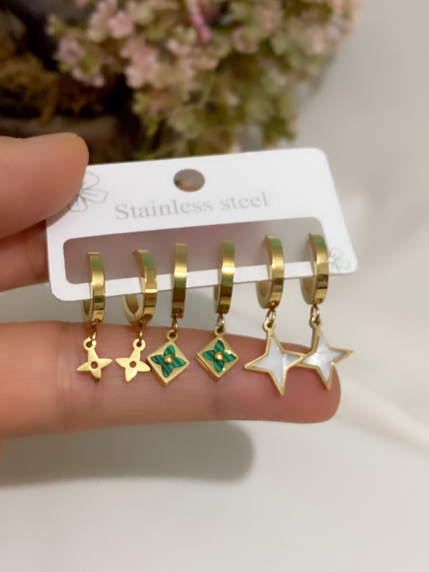 ÇELİK SEDEF TAŞLI ÇOKLU KÜPE SETİ