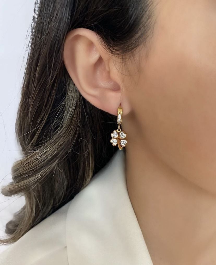 Çelik Zirkon Taşlı Yonca Küpe