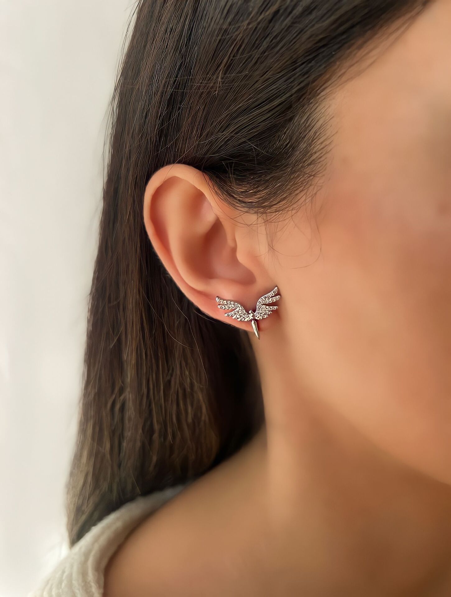 ÇELİK MİKAİLİN KANADI KÜPE