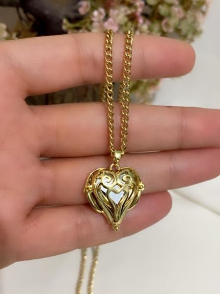 ÇELİK RENKLİ ZİRKON TAŞLI KALP KOLYE