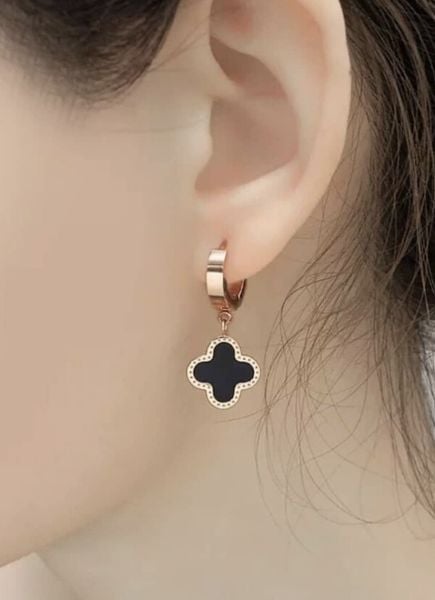 Çelik Sedef Taşlı Küpe