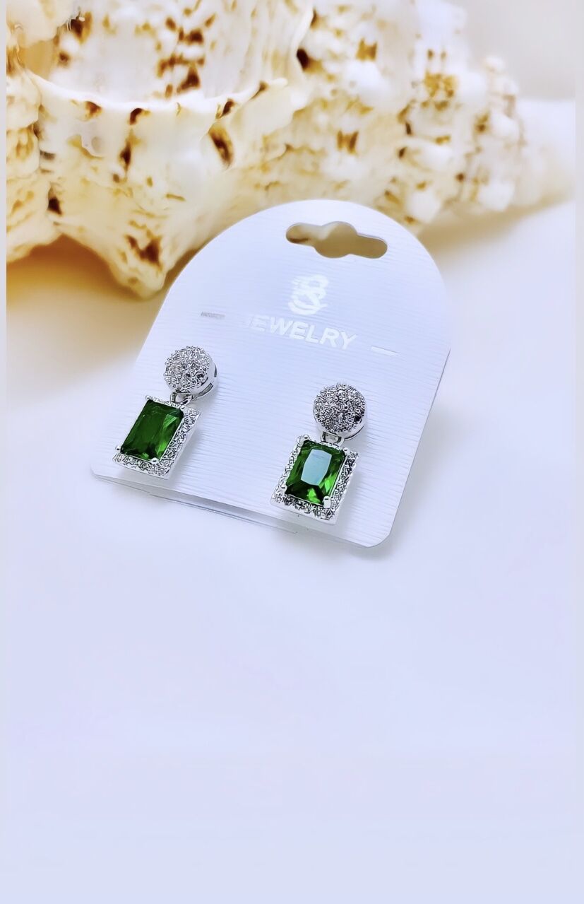 ZİRKON TAŞLI KÜPE