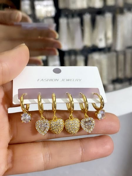 ÇELİK ÇOKLU KÜPE SETİ