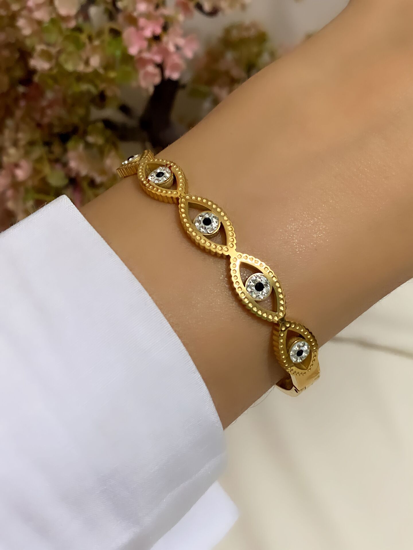 ÇELİK GÖZ KELEPÇE BİLEKLİK