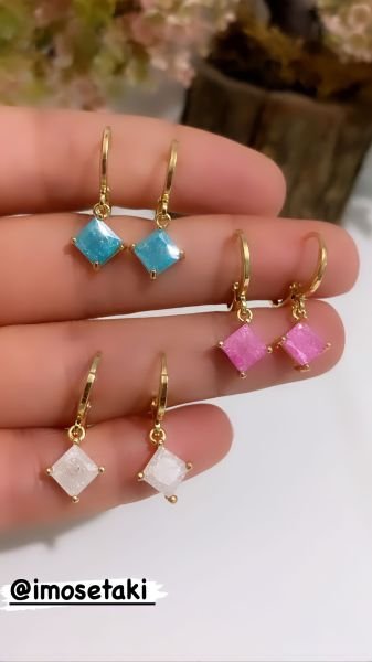 RENKLİ ZİRKON TAŞLI  KÜPE