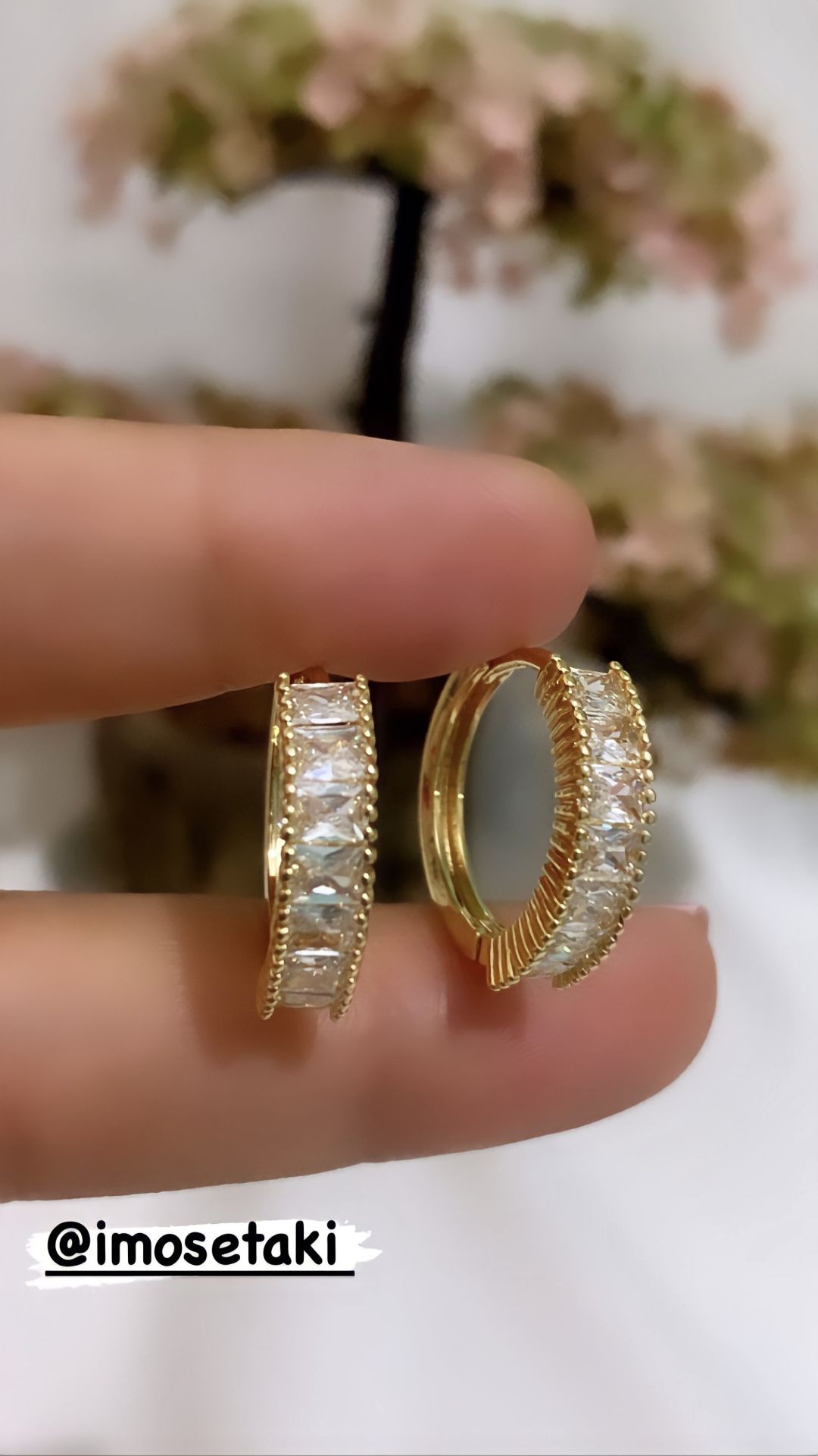 KUYUMCU  MODELİ ZİRKON TAŞLI  KÜPE