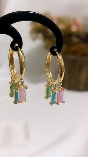 RENKLİ ZİRKON TAŞLI SHAKİRA KÜPE