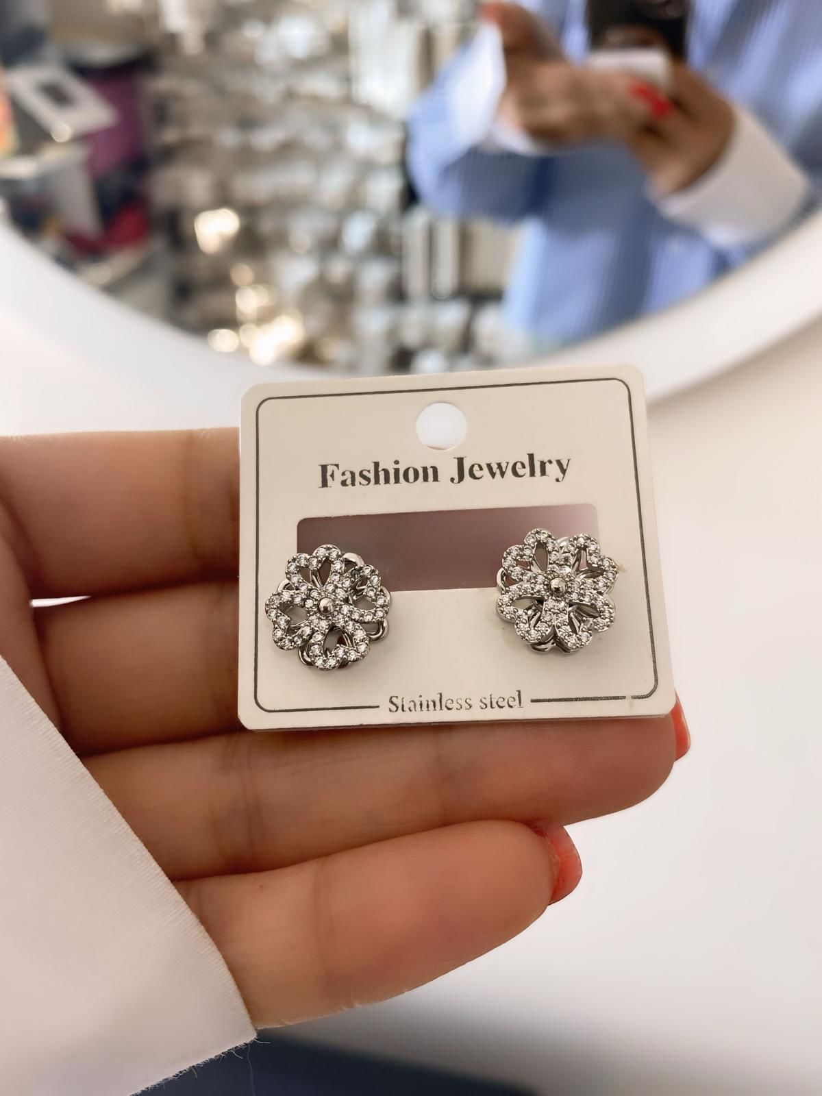 Çelik Özel Tasarım Dönen Küpe