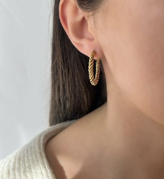 ÇELİK BOMBELİ HALKA KÜPE