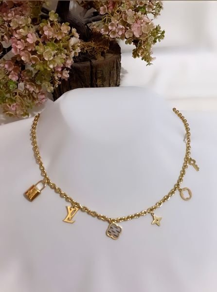 LOUIS VUİTTON MARKA KOLYE