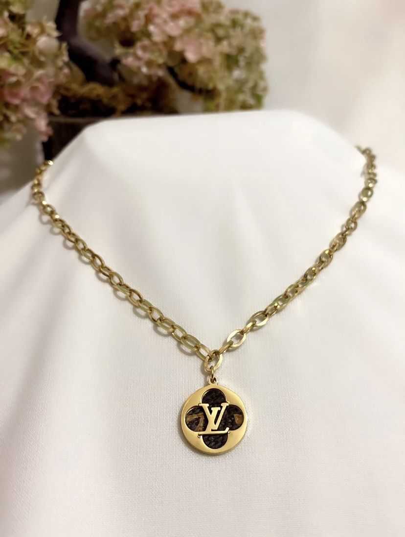 LOUIS VUITTON MARKA  KOLYE