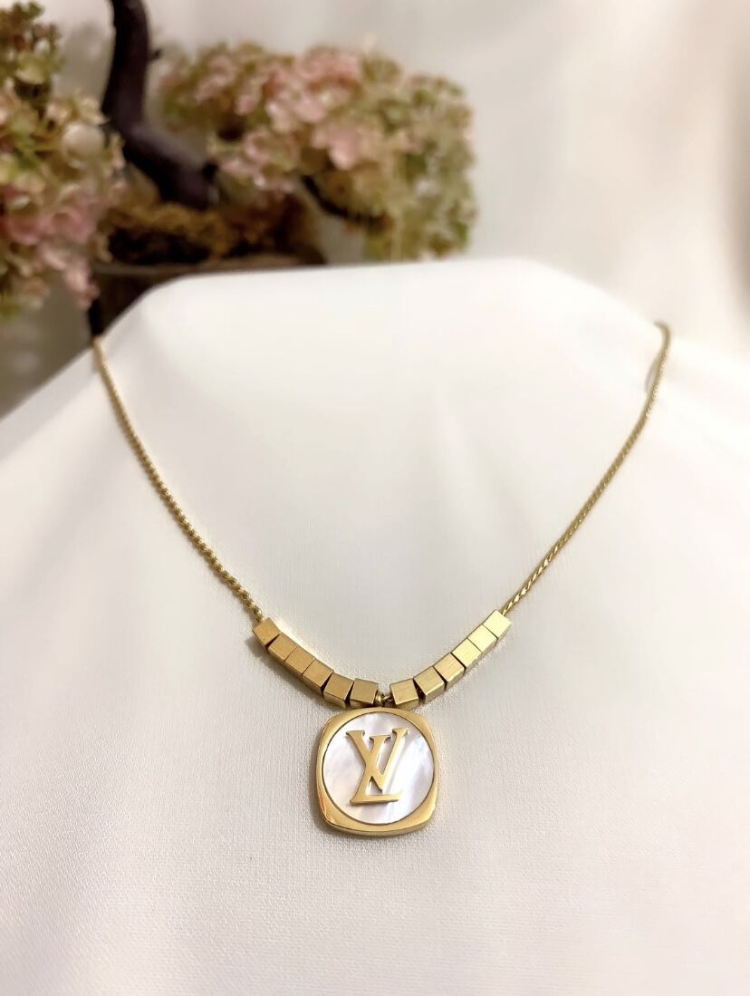 LOUIS VUITTON MARKA KOLYE