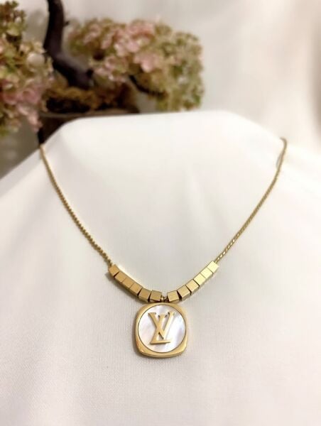 LOUIS VUITTON MARKA KOLYE