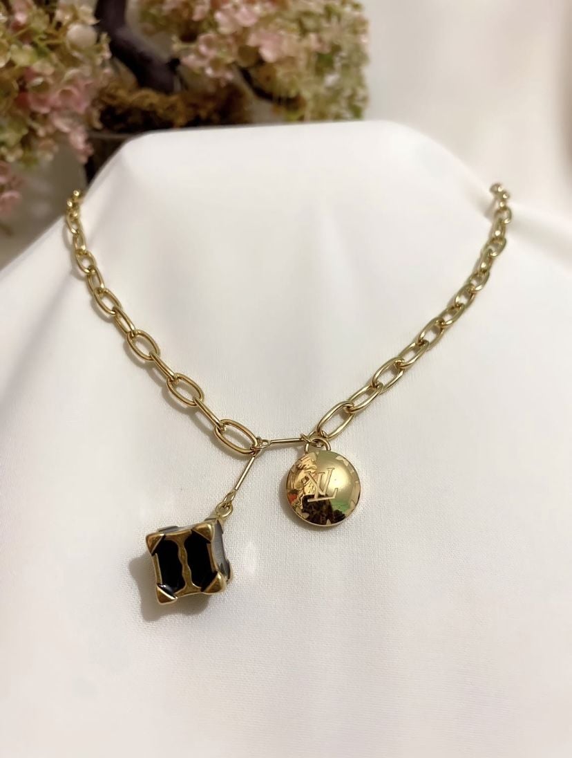 LOIS VUİTTON MARKA KOLYE