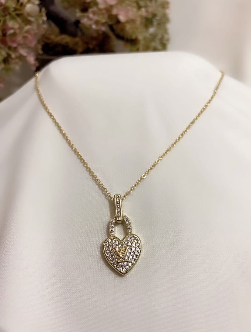 LOUIS VUITTON MARKA KOLYE