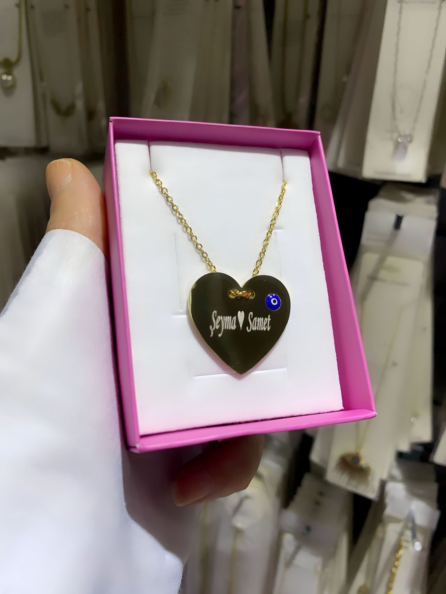 Çelik Kişiye Özel İsimli Kalp Kolye