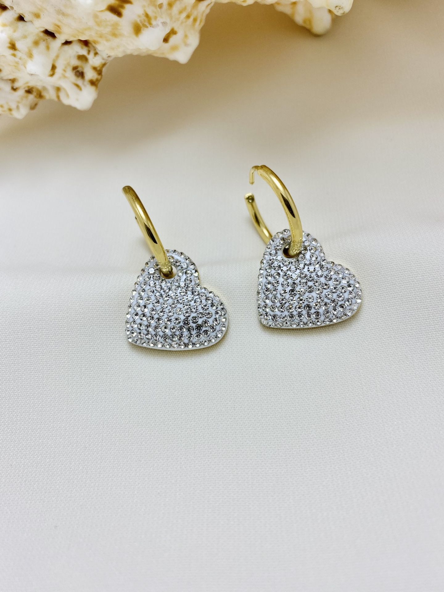 ÇELİK ZİRKON TAŞLI KALP KÜPE